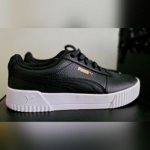 Puma Carina 2.0 Women's Sneakers size 9